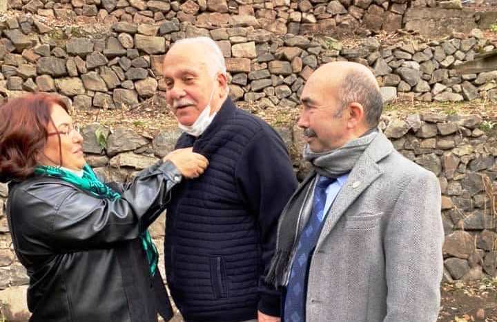 ESKİ BAŞKANLAR İYİ PARTİ'YE KATILDI ESKİ BAŞKANLAR İYİ PARTİ'YE KATILDI
