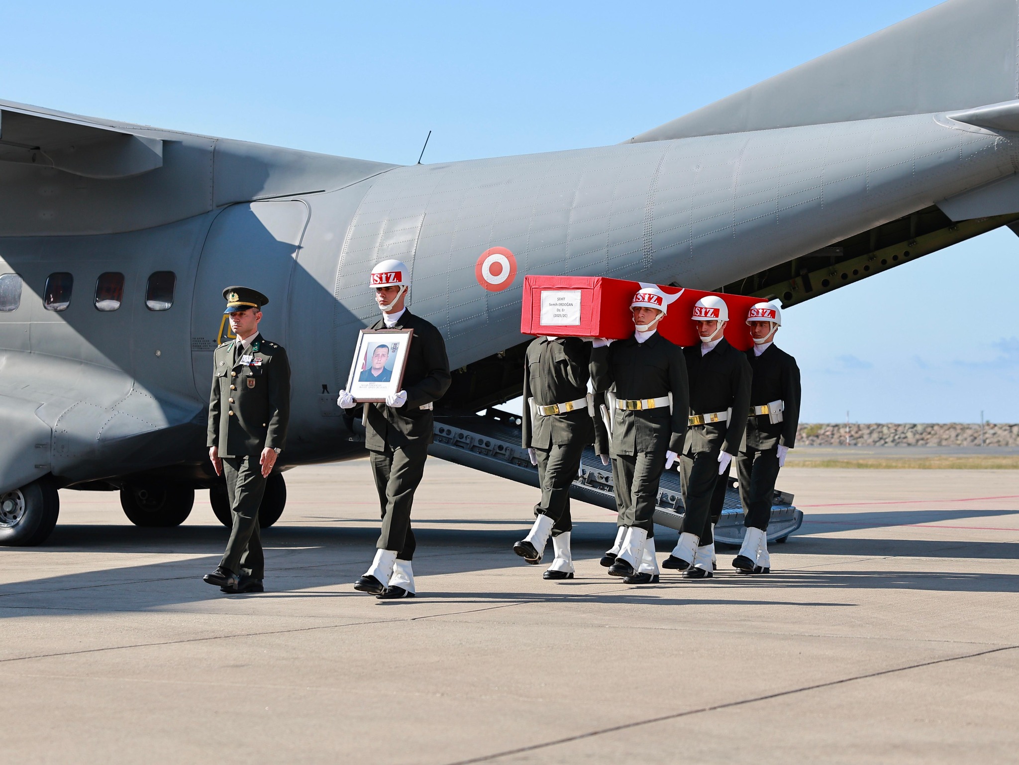 GİRESUN ŞEHİTİNİ BÖYLE KARŞILADI