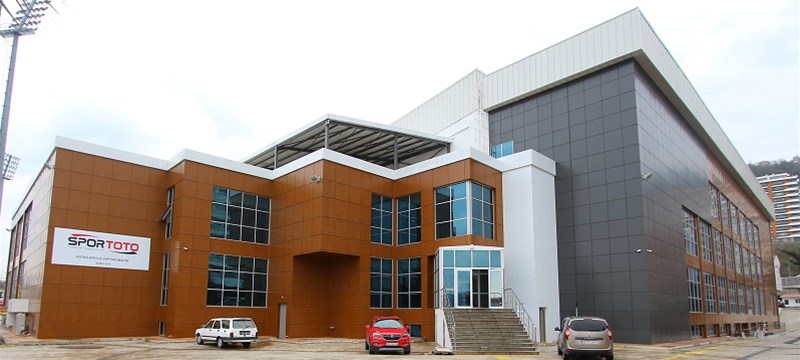 71 kişinin gazdan zehirlendiği havuz açılıyor ama kaygılar var