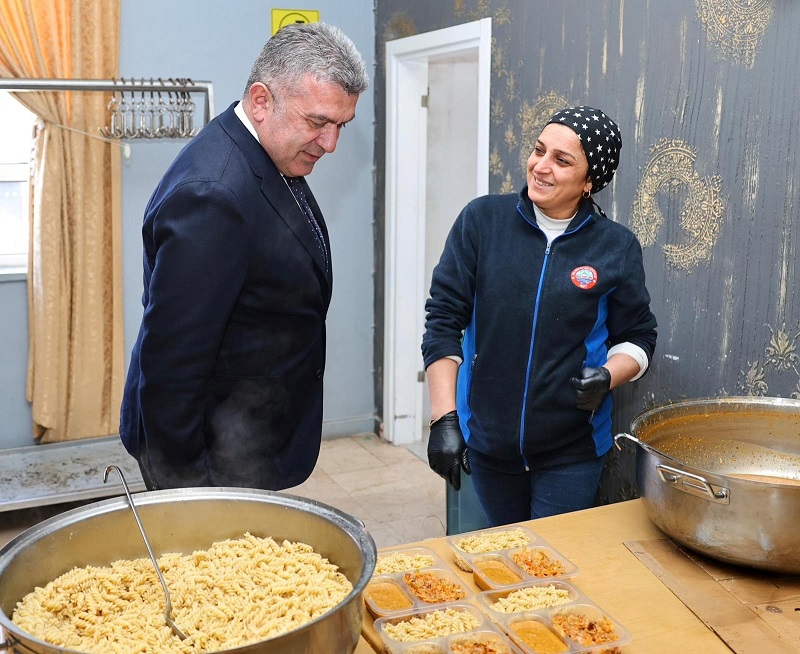 Bulancak Belediyesi 35 bin öğün iftarlık ve sahurluk dağıttı Bulancak Belediyesi 35 bin öğün iftarlık ve sahurluk dağıttı