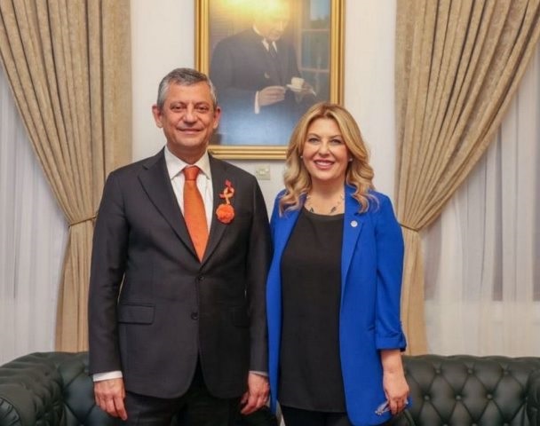 MİLLETVEKİLİ GEZMİŞ, ÖZEL’E DESTEK İÇİN ANKARA’YA DÖNDÜ