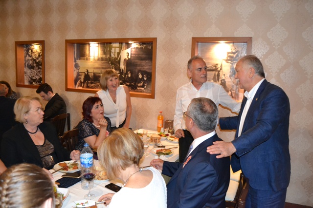 BEKTAŞOĞLU OKUL ARKADAŞLARIYLA BULUŞTU