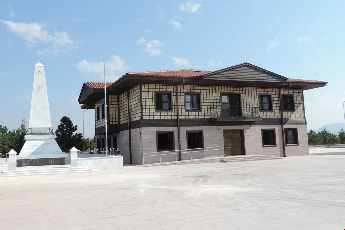 AFYON’DAKİ GİRESUN ŞEHİTLİĞİNDE TÖREN VAR