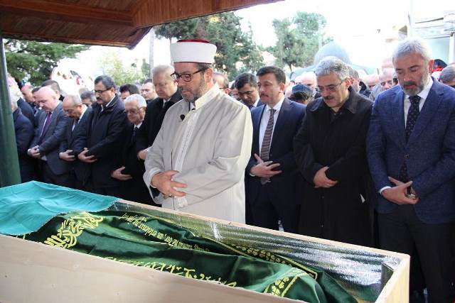 VALİ EROL AYYILDIZ’IN ANNESİ VEFAT ETTİ