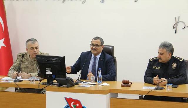 GİRESUN VALİSİ’NDEN MUHTARLARA ÖNEMLİ UYARILAR