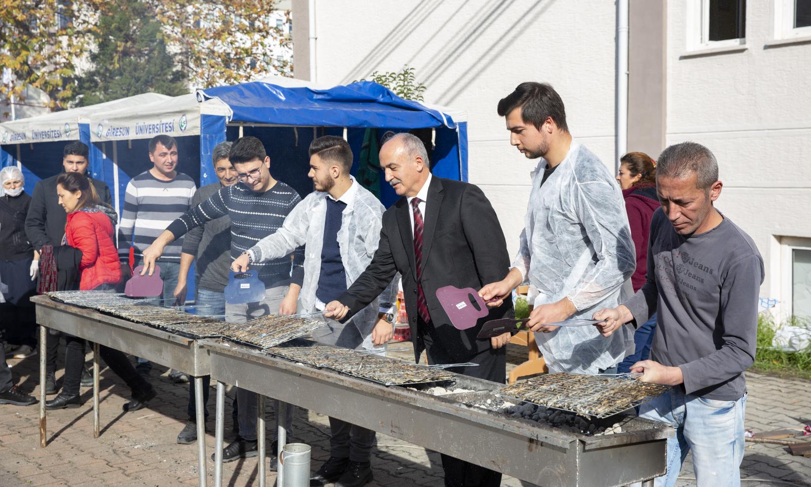 GİRESUN ÜNİVERSİTESİ HAMSİ FESTİVALİ DÜZENLEDİ