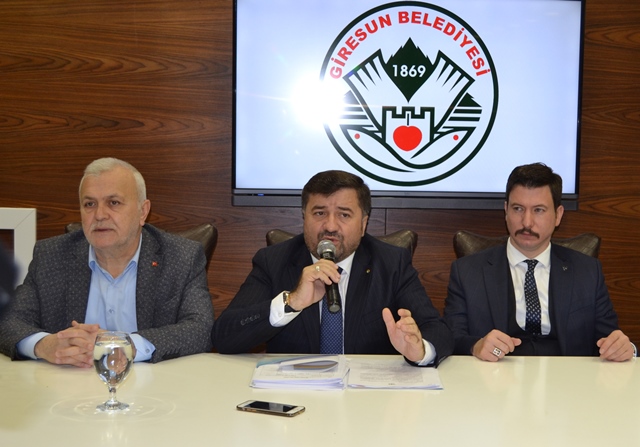 AYTEKİN ŞENLİKOĞLU: BORÇ YÜKLÜ BELEDİYE DEVRALDIK