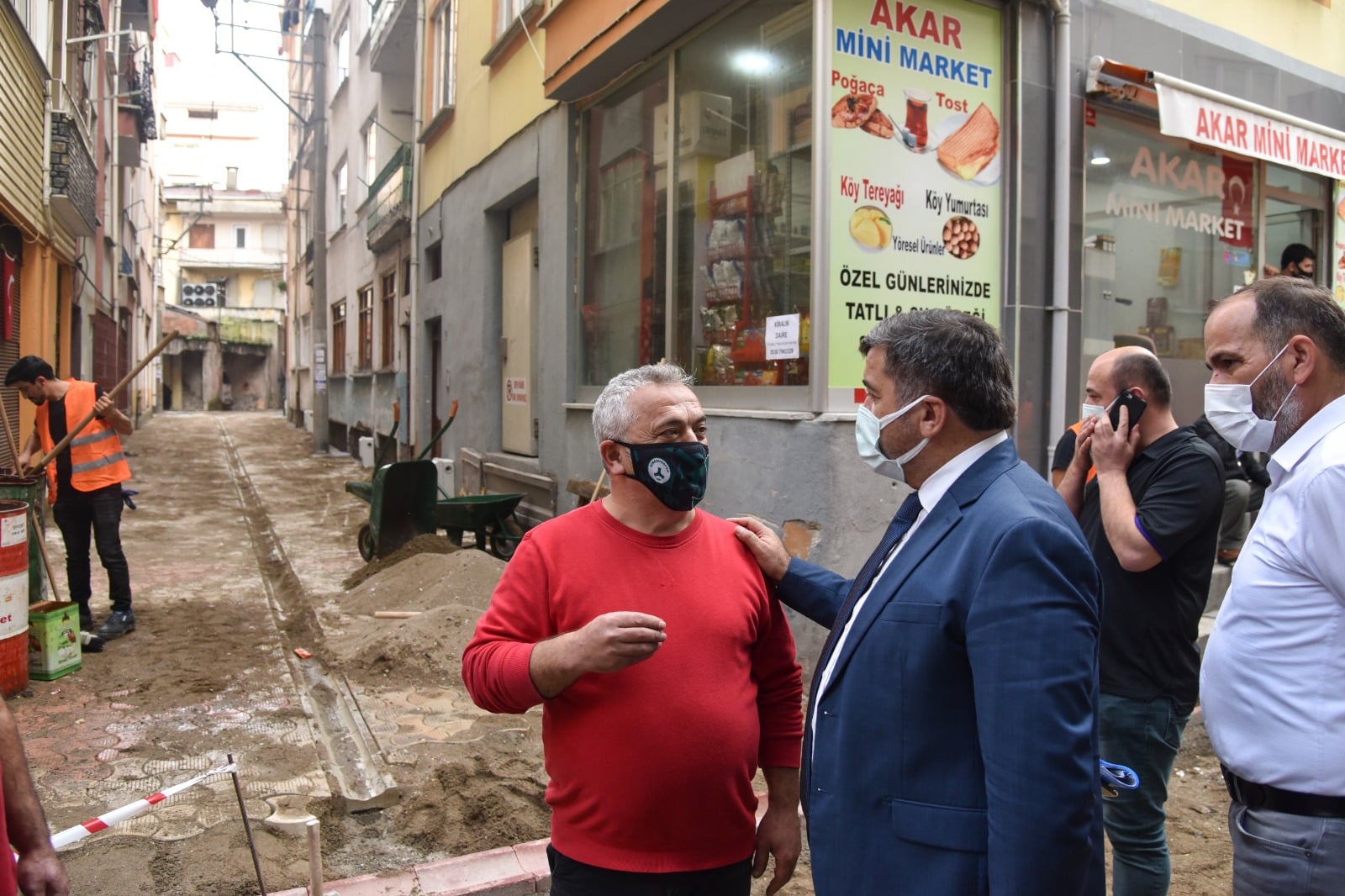 ŞENLİKOĞLU YOLVERMEZ SOKAKTA