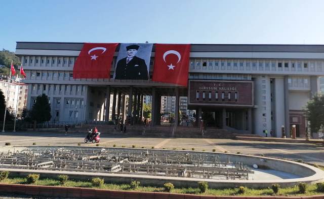 İKİ CADDE, İKİ DURAK VE ATAPARK’TA  SİGARA YASAK