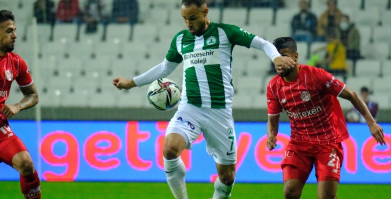 GİRESUNSPOR KENDİ SAHASINDA 2-1 YENİLDİ