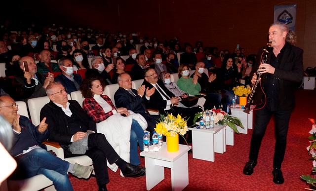 HALK EĞİTİM KONSERİ GİRESUNLULARI BÜYÜLEDİ (Görüntülü Haber)