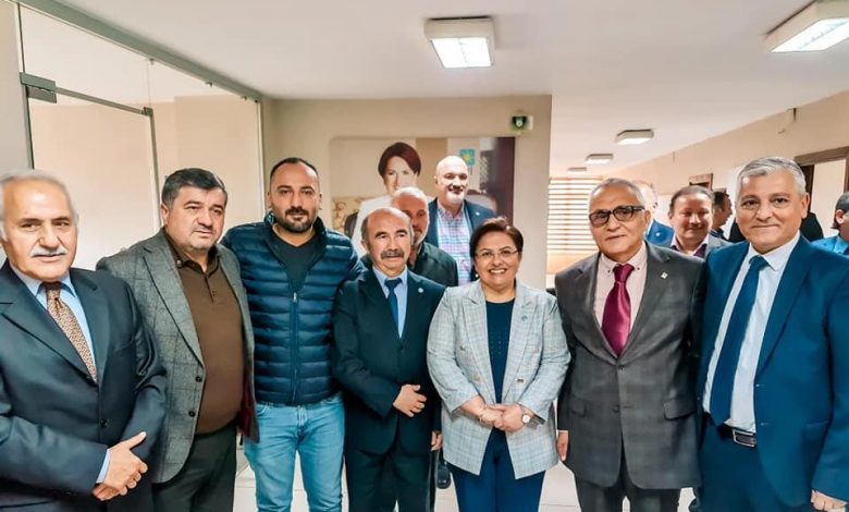 İYİ PARTİ ŞENLİKOĞLU'NA 'BELEDİYEYİ BORÇSUZ BIRAK DEDİ İYİ PARTİ ŞENLİKOĞLU'NA 'BELEDİYEYİ BORÇSUZ BIRAK DEDİ