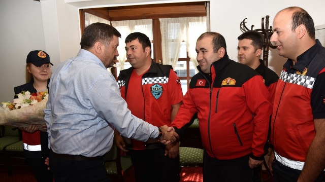 İTFAİYECİLER HAKLARINI İSTİYOR, ŞENLİKOĞLU ‘SÜRÜYOR’…