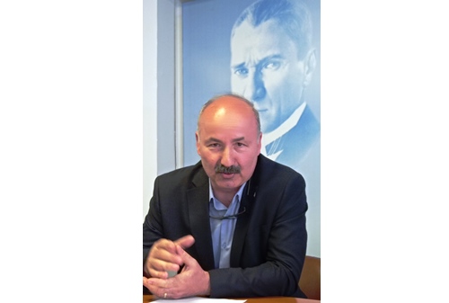 VALİ ÜNLÜ'DEN MEMNUN DEĞİLLER (Görüntülü Haber) VALİ ÜNLÜ'DEN MEMNUN DEĞİLLER (Görüntülü Haber)