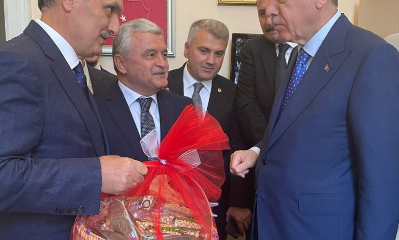 CEMAL ÖZTÜRK, FINDIK FİYATI İÇİN ERDOĞAN'A TEŞEKKÜR ETTİ CEMAL ÖZTÜRK, FINDIK FİYATI İÇİN ERDOĞAN'A TEŞEKKÜR ETTİ