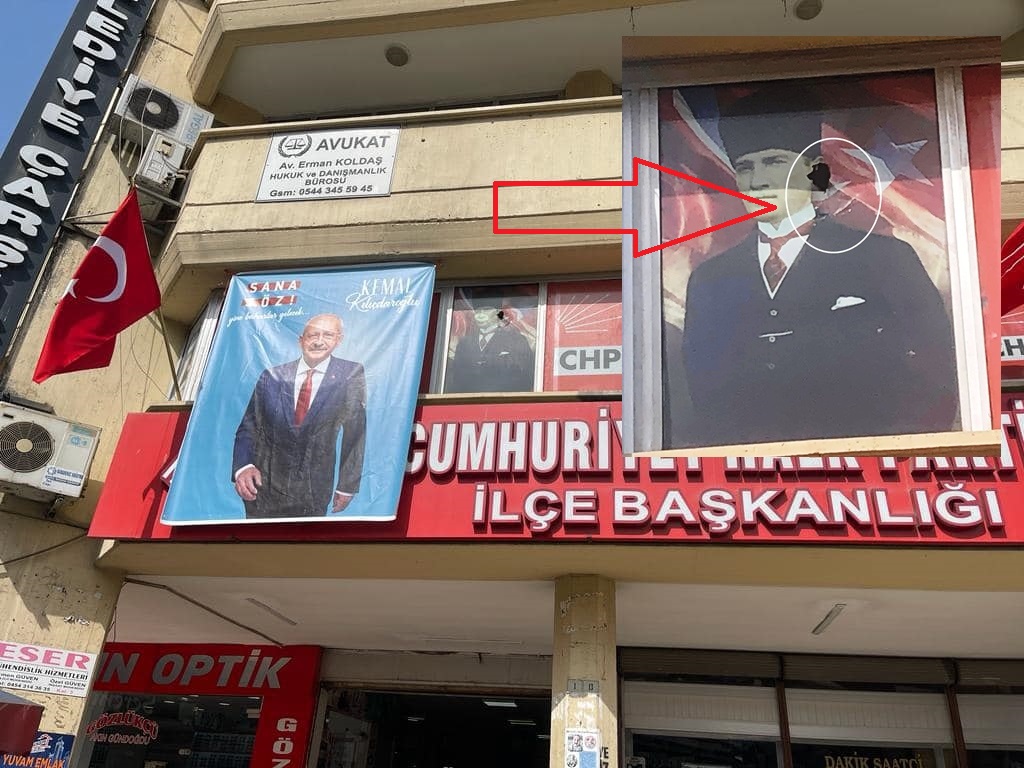 CHP Bulancak ilçe lokaline saldırı…Atatürk’ün posterini taşladılar…