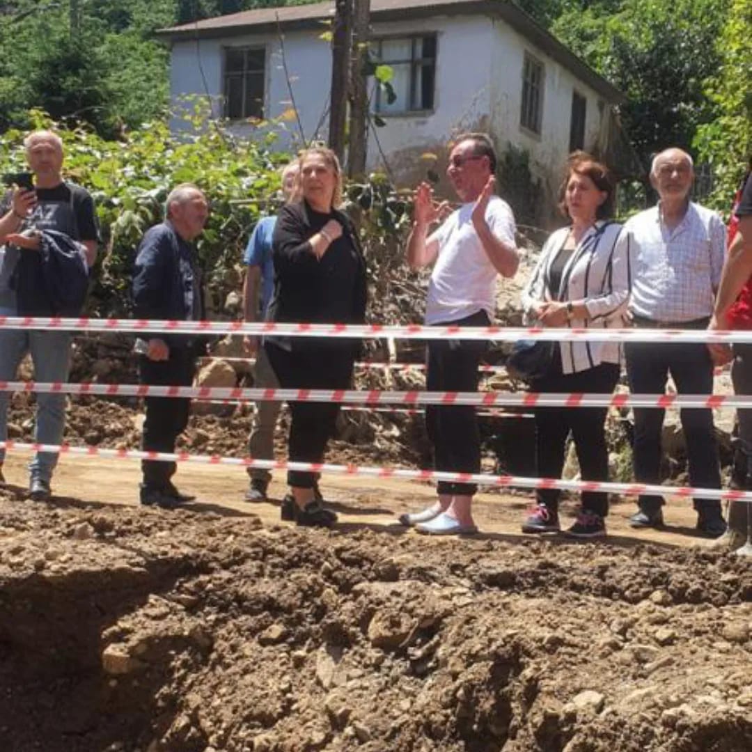 Milletvekili Gezmiş, afet bölgesinde: “İlgili yerlere rapor edeceğiz”… Milletvekili Gezmiş, afet bölgesinde: “İlgili yerlere rapor edeceğiz”…