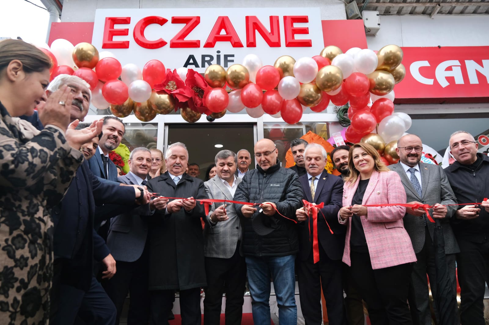 Giresun’a yeni bir eczane daha açıldı Giresun’a yeni bir eczane daha açıldı