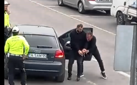 Giresun’da tartıştığı kişiyi polislerin müdahalesi anında ayağından vurdu