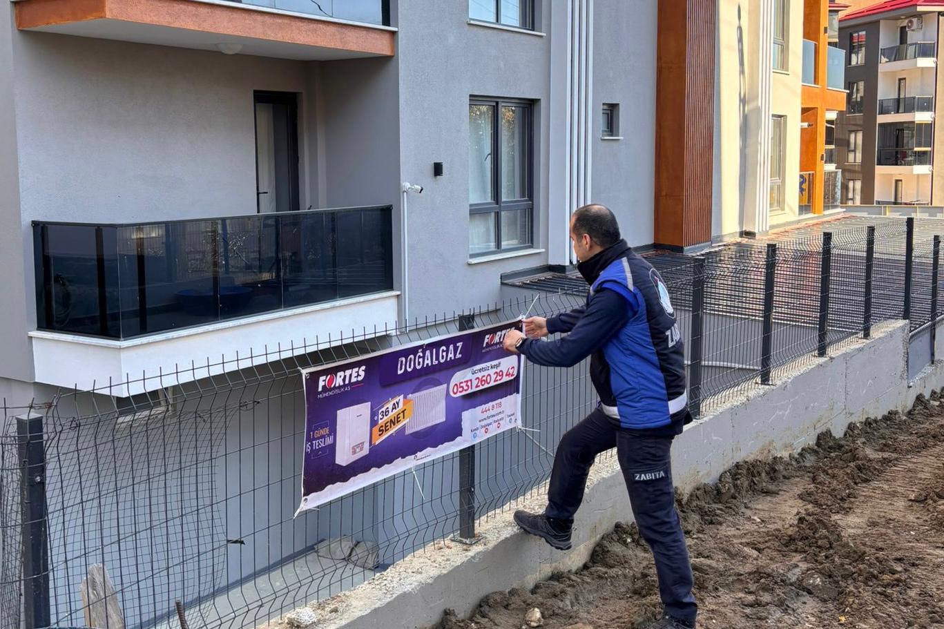 Afiş-pankart kirliliğine son Afiş-pankart kirliliğine son