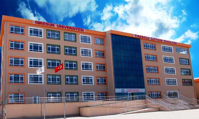 TİREBOLU İLETİŞİM FAKÜLTESİ MEZUN ÖĞRENCİLERİNİ UĞURLADI TİREBOLU İLETİŞİM FAKÜLTESİ MEZUN ÖĞRENCİLERİNİ UĞURLADI