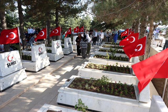 GİRESUN ŞEHİTLİĞİ’NDE DEVLET TÖRENİ