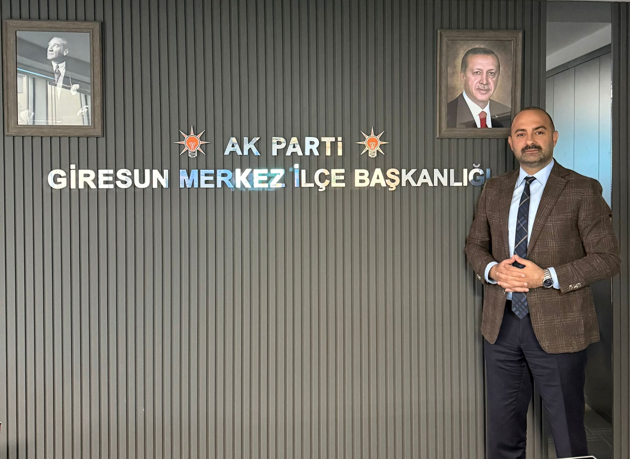 AK PARTİ BELEDİYENİN İŞE ALIMLARINI ELEŞTİRDİ