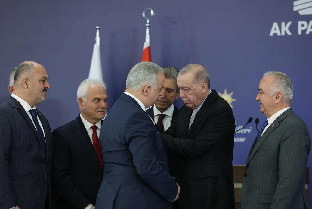 Ak Parti’ye ilk başkan transferi Ören’den