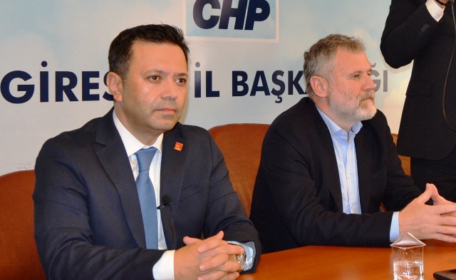 CHP BAŞKANINI ARIYOR….ŞENYÜREK Mİ VE BEKTAŞOĞLU MU?