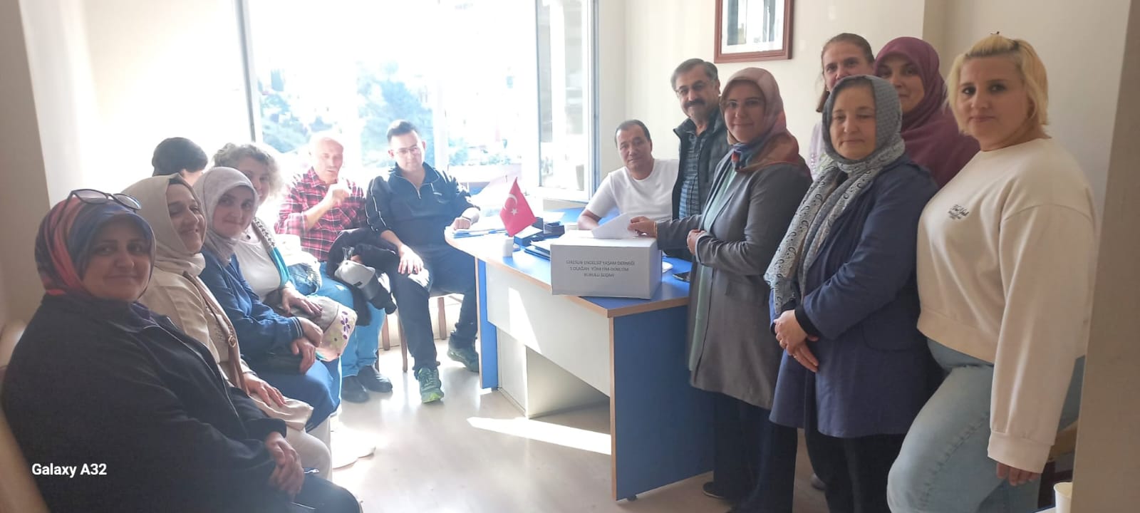 BAŞKAN AKKUŞ, GÜVEN TAZELEDİ