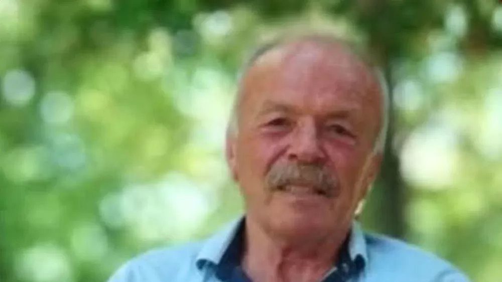 EMEKLİ ÖĞRETMEN KAVŞAKTA DÖVÜLEREK ÖLDÜRÜLDÜ