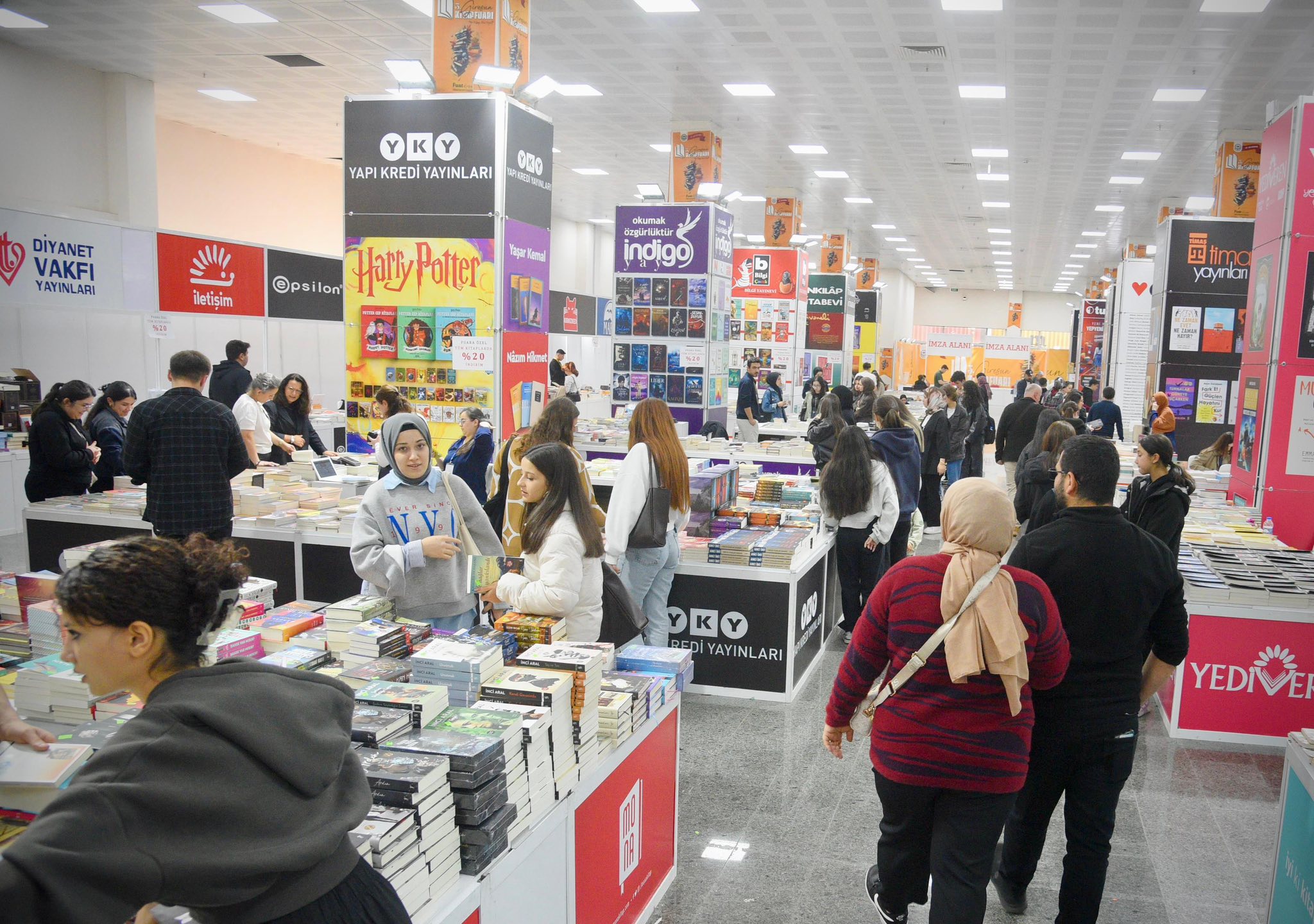 KİTAP FUARI SONA ERDİ KİTAP FUARI SONA ERDİ