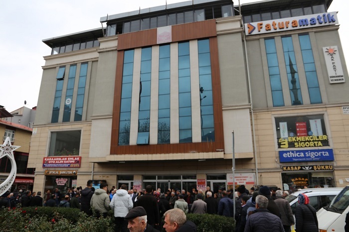 ŞEBİNKARAHİSAR HALKI BİNA SATIŞINA KARŞI