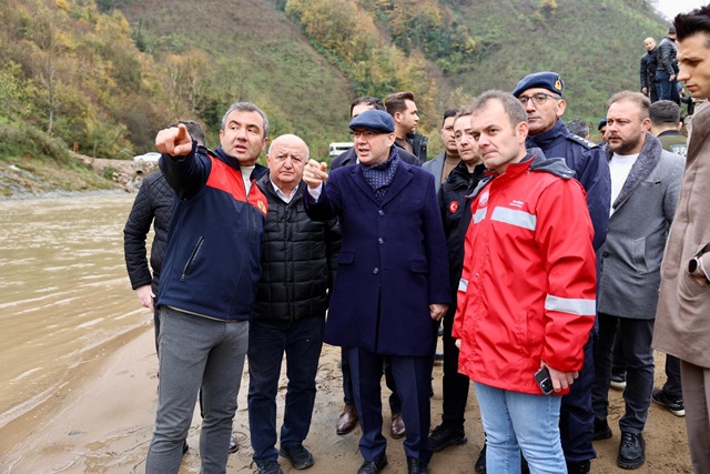 Pazarsuyu’na düşen araçtaki iki kişi hayatını kaybetti