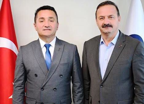 Anahtar Partisi il başkanı da istifa etti