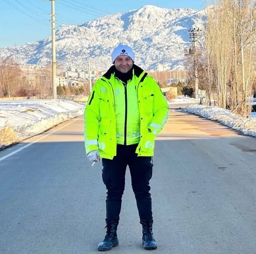 Piraziz’de polis memuru intihar etti