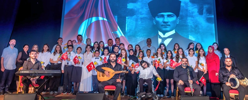 MUSTAFA KEMAL ORTAOKULU ÇOCUK KOROSU’NDAN UNUTULMAZ KONSER MUSTAFA KEMAL ORTAOKULU ÇOCUK KOROSU’NDAN UNUTULMAZ KONSER