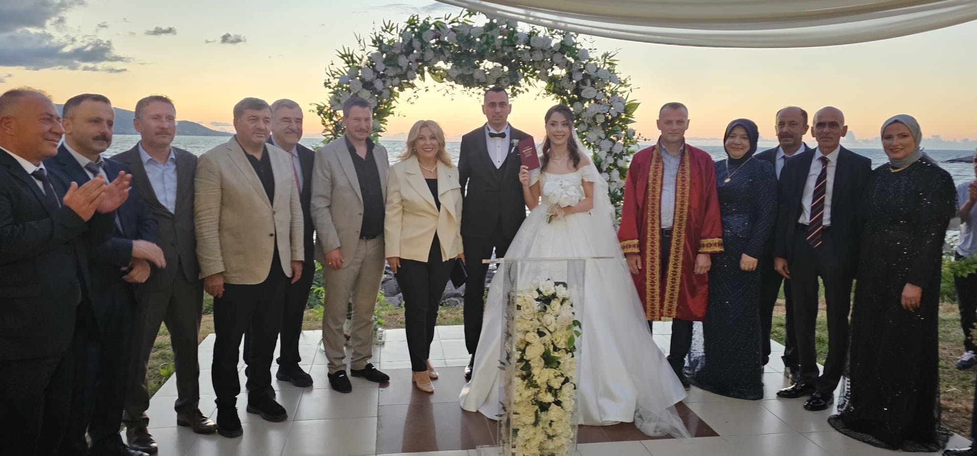 Nurittin Karan ve ailesinin mutlu günü Nurittin Karan ve ailesinin mutlu günü