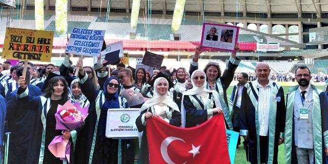 Giresun Üniversitesi mezuniyet töreni yapıldı