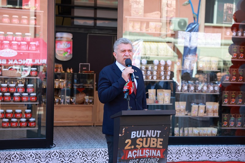 NECMİ SIBIÇ BULNUT’LA FINDIĞA DEĞER KATIYOR