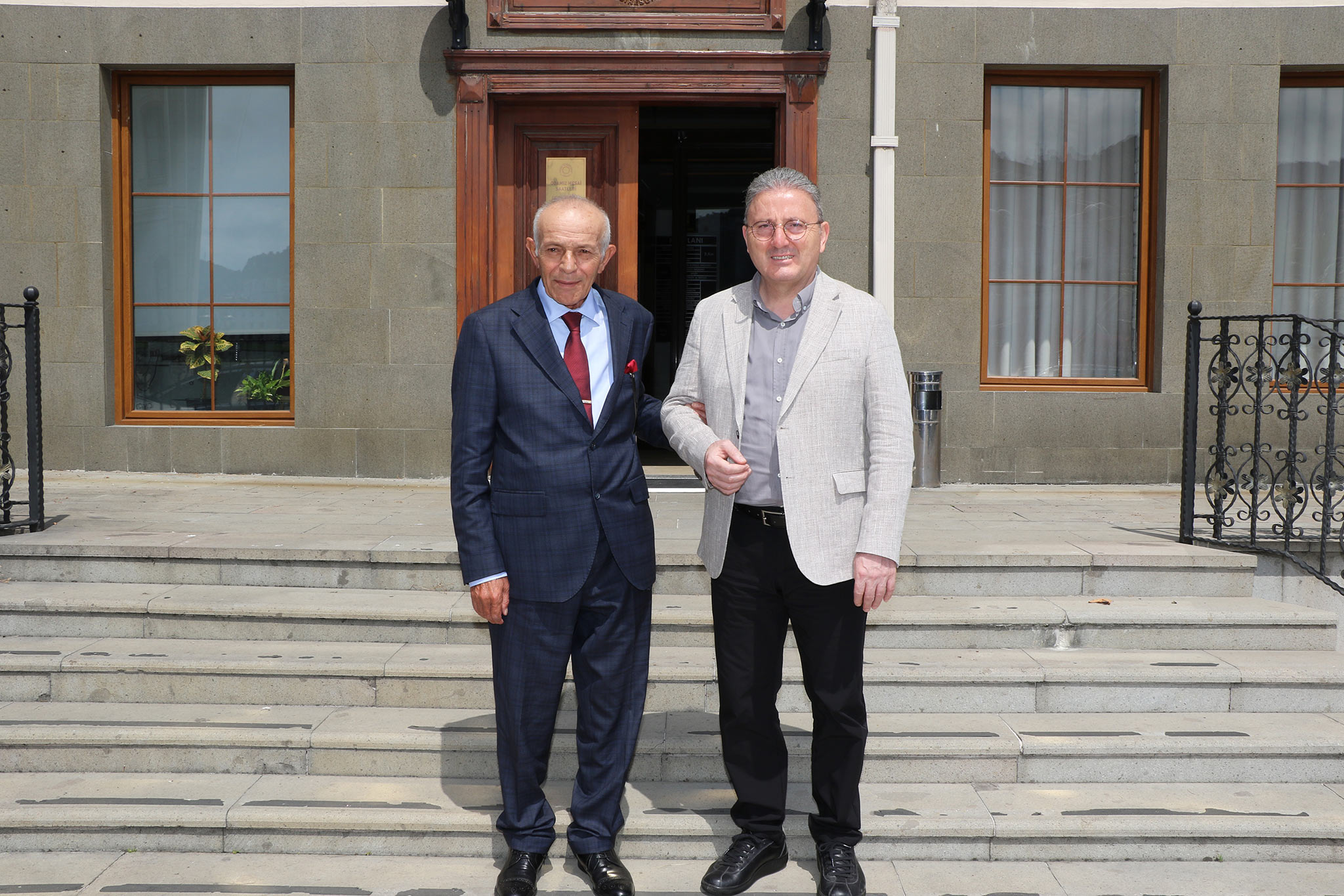 TSO Başkanı Çakırmelikoğlu, Dr. Öner Hekim’i Ağırladı TSO Başkanı Çakırmelikoğlu, Dr. Öner Hekim’i Ağırladı