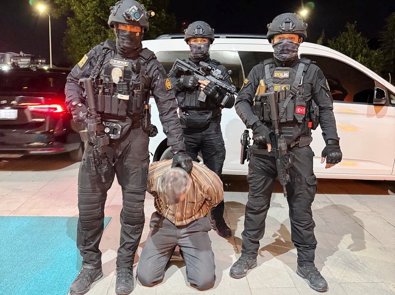 Cumhurbaşkanı’na süikast girişimcisi FETÖ’cü hain yakalandı