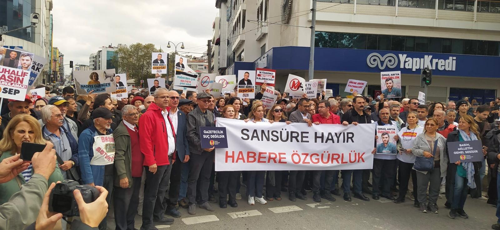 Gazeteciler 10 ilde ‘sansüre hayır’ dedi, habere özgürlük istedi