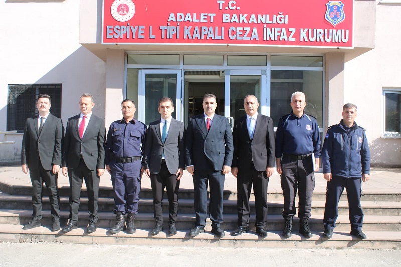 Başsavcı Dede hükümlü ve tutukluları dinledi